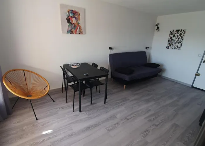 Les Terrasses De La Baronnie Appartement Climatise Avec 1 Chambre Et Piscine Ouverte Du 28 Mai 2025 Au 28 Septembre 2025
